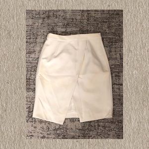🤍 White Pencil Skirt 🤍